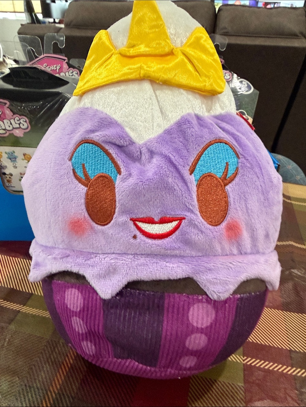NWT-Ursula Disney Munchling